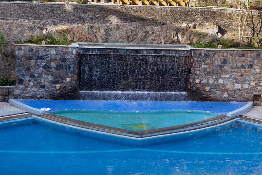 Twin Infinity Pools