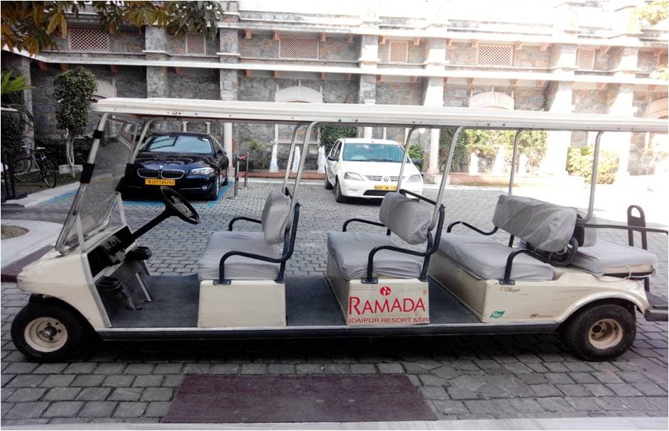 Battery-operated golf cars